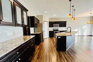 2560 County Road H2 W, Mounds View, MN 55112 - Photo 10