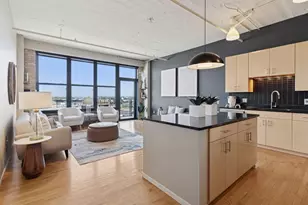 290 Market St, Minneapolis, MN 55405 - Photo 1