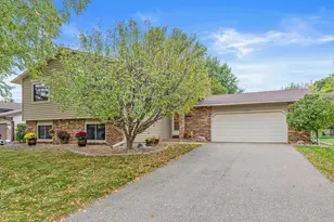 4629 Kingsbury Dr, Eagan, MN 55122 - Photo 1