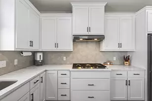 6352 Red Cedar Dr, Chaska, MN 55318 - Photo 14