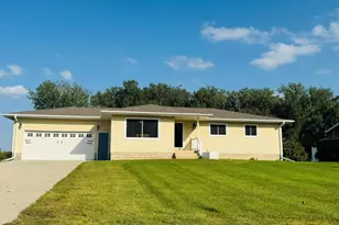 261 15th Ln NE, Benson, MN 56215 - Photo 2