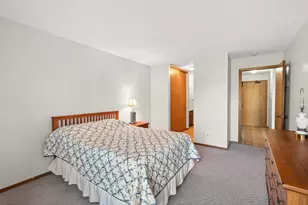 35 Nathan Ln N, Plymouth, MN 55441 - Photo 12