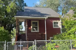 679 Edmund Ave, Saint Paul, MN 55104 - Photo 1