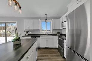 31144 Terra Vis Ln, Rockville, MN 56301 - Photo 2