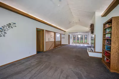 1910 Knollwood Drive, Fairmont, MN 56031 - Photo 8