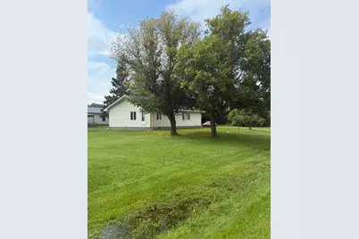 270 4th Avenue, Roosevelt, MN 56673 - Photo 4