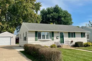 1809 4th Ave SE, Austin, MN 55912 - Photo 1