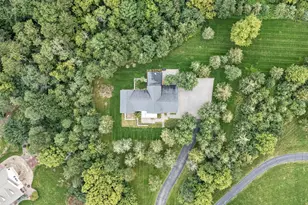 394 Deer Valley Dr, Troy Township, WI 54016 - Photo 80