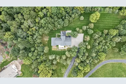 394 Deer Valley Drive, Troy Township, WI 54016 - Photo 16