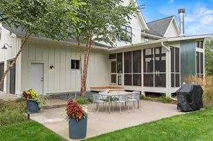 394 Deer Valley Dr, Troy Township, WI 54016 - Photo 8