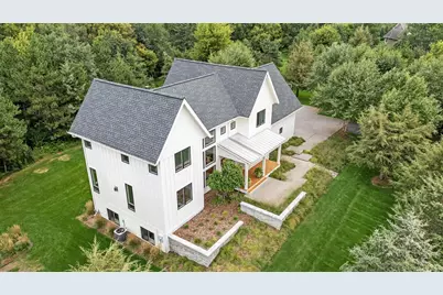 394 Deer Valley Drive, Troy Township, WI 54016 - Photo 10