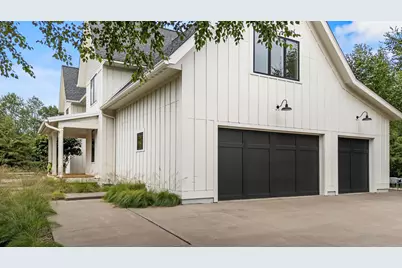 394 Deer Valley Drive, Troy Township, WI 54016 - Photo 6