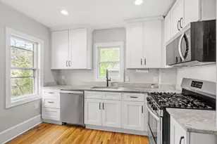 388 Snelling Ave S, Saint Paul, MN 55105 - Photo 14