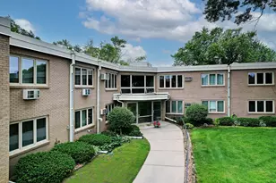 4380 Brookside Ct, Edina, MN 55436 - Photo 2