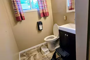 418 E Hamilton Ave, Baudette, MN 56623 - Photo 14