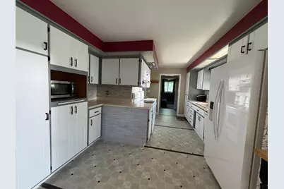 420 5th Street SW, Wells, MN 56097 - Photo 8