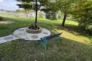 420 5th St SW, Wells, MN 56097 - Photo 4