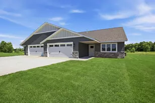 381 Old Glory Dr NE, Alexandria, MN 56308 - Photo 4