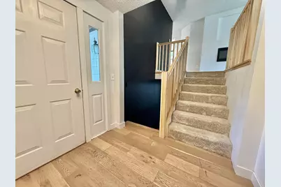 902 Oakmont Drive, Thief River Falls, MN 56701 - Photo 4