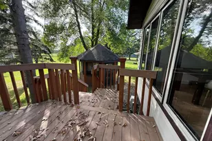 902 Oakmont Dr, Thief River Falls, MN 56701 - Photo 54