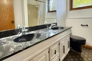 902 Oakmont Dr, Thief River Falls, MN 56701 - Photo 38