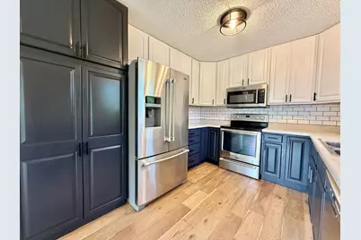 902 Oakmont Drive, Thief River Falls, MN 56701 - Photo 16