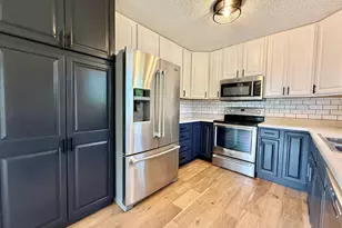 902 Oakmont Dr, Thief River Falls, MN 56701 - Photo 16