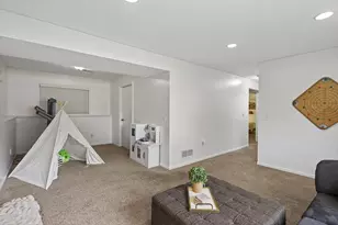 2181 Helena Rd N, Oakdale, MN 55128 - Photo 30