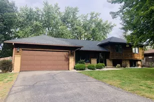 1010 E 157th St, Burnsville, MN 55306 - Photo 1