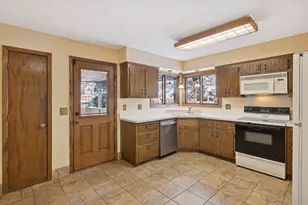 649 Randy Ave, Shoreview, MN 55126 - Photo 12