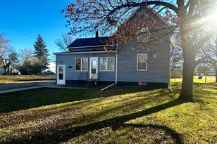 2716 Canterbury Dr, Bigelow, MN 56117 - Photo 4