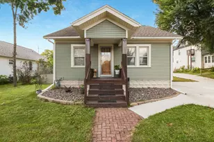 2842 4th St, Eau Claire, WI 54703 - Photo 1