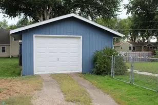 814 4th St N, Wahpeton,  58075 - Photo 26