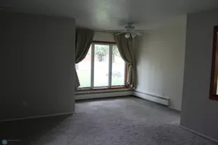 814 4th St N, Wahpeton,  58075 - Photo 2