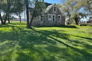 700 W Main St, Marshall, MN 56258 - Photo 2