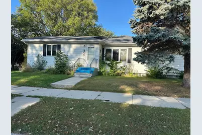 800 Rossman Avenue, Detroit Lakes, MN 56501 - Photo 1