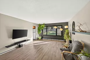 2001 Woods Ln, Burnsville, MN 55337 - Photo 12