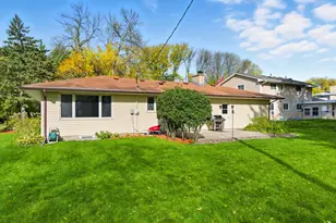 2001 Woods Ln, Burnsville, MN 55337 - Photo 34