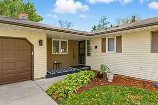 2001 Woods Ln, Burnsville, MN 55337 - Photo 4