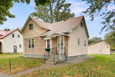 726 Ivy Lane SE, Hutchinson, MN 55350 - Photo 1