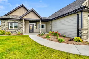 800 Lake Forest Cir, Detroit Lakes, MN 56501 - Photo 2