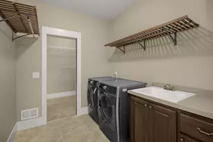 1031 Homestead Dr, Jordan, MN 55352 - Photo 20