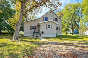 211 W Sherman St, Ceylon, MN 56121 - Photo 1