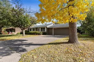 4864 Woodcrest Rd, White Bear Lake, MN 55110 - Photo 2