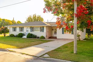 508 W 1st Ave, Osakis, MN 56360 - Photo 1