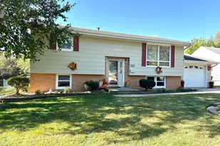 350 Lakehill Dr, Worthington, MN 56187 - Photo 1