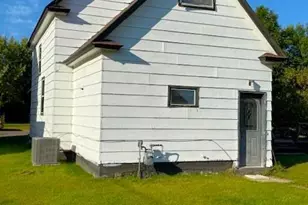 319 4th St NW, Aitkin, MN 56431 - Photo 2