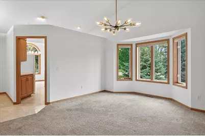 1020 Horizon Street, Vadnais Heights, MN 55127 - Photo 10