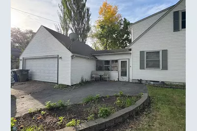 1402 4th Street S, Moorhead, MN 56560 - Photo 2