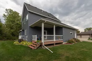 3585 Bridgeview Dr SE, Rochester, MN 55904 - Photo 48